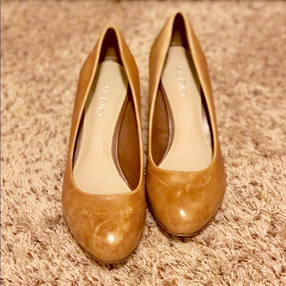 Aldo Brown Leather Pump